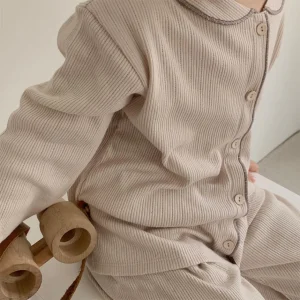 Bekväm pyjamas för barn i mjuk bomull