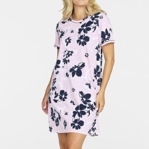 Damella nattlinne – Rosa med blommor